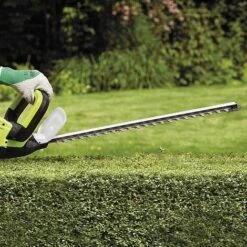 Garden Gear 20V Cordless Lithium-ion Hedge Trimmer -Van Meuwen D9532202000x200020IS203