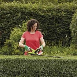 Garden Gear 20V Cordless Lithium-ion Hedge Trimmer -Van Meuwen D9532202000x200020IS204